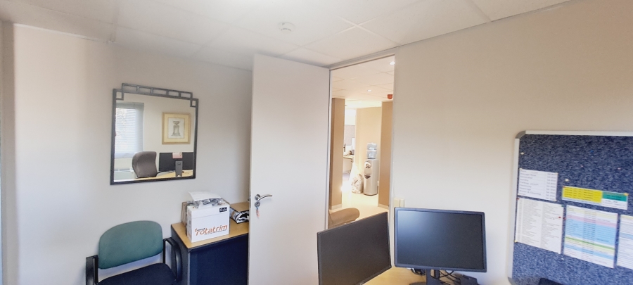 To Let commercial Property for Rent in Rosenpark Western Cape